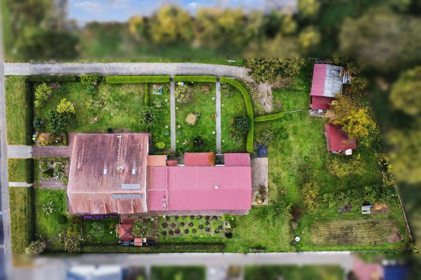 Wohnraum für alle: Großes 7-Zimmer-EFH & 3 Mietwohnungen auf einem Grundstück vereint – Schwedt/Oder – Vorschaubild 5