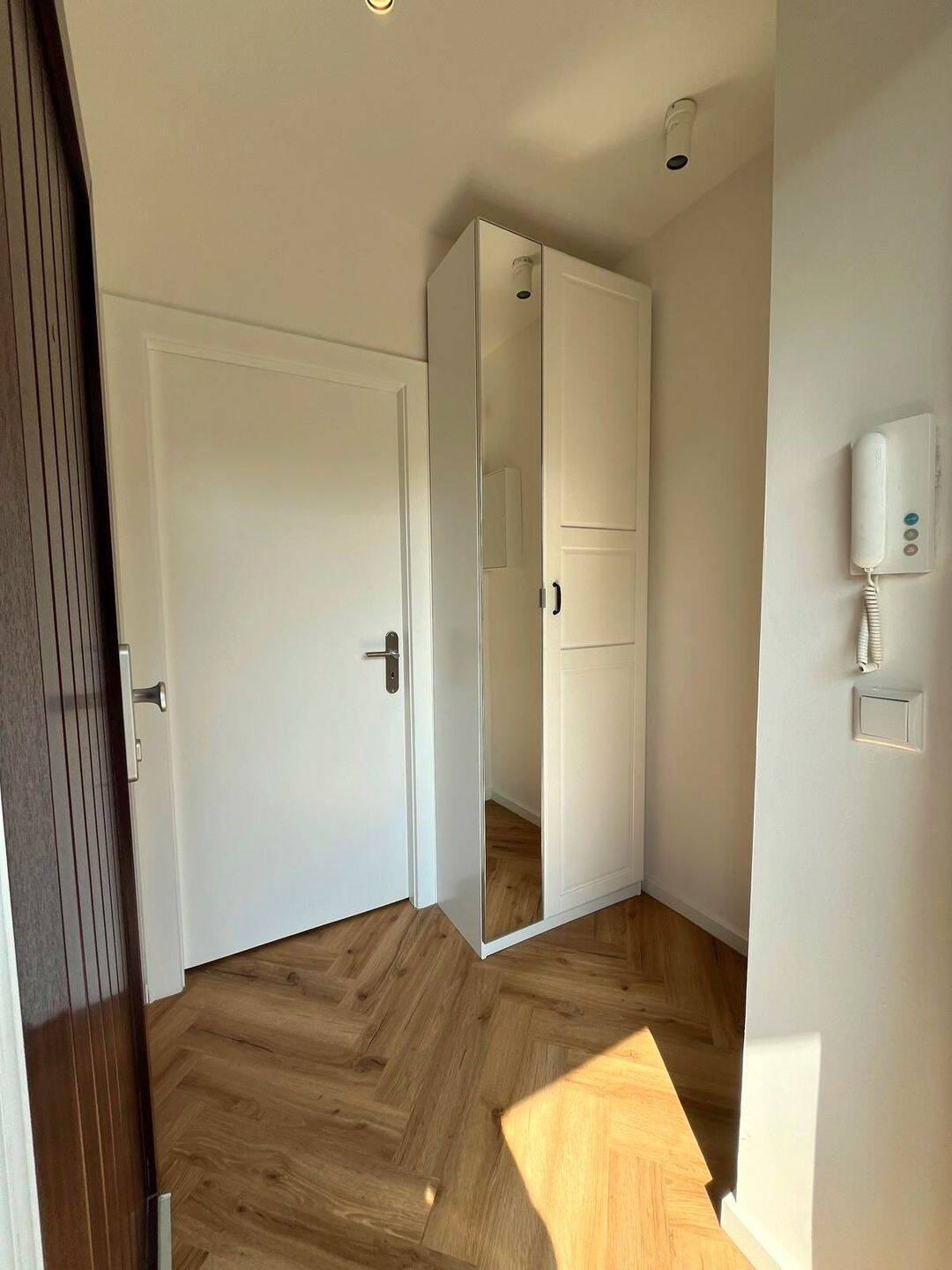 Kernsaniertes Appartement + Stellplatz frei verfügbar urban und ruhig in Lokstedt – Hamburg – Vorschaubild 6