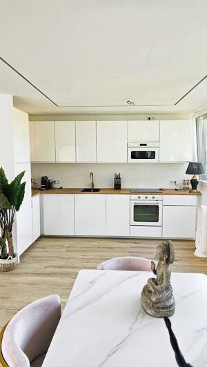 Exklusiv #Provisionsfrei# Neubau Dachgeschoss Wohnung vollmöbliert mit Dachterrase – 81477 München – Vorschaubild 3