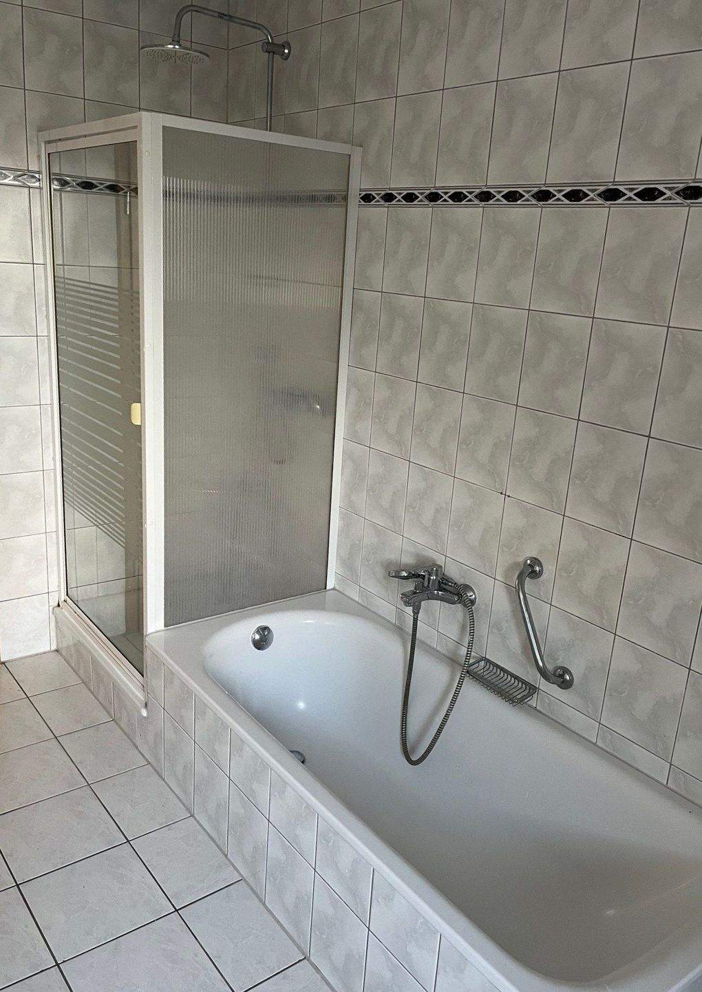 Bezugsfreies Dachgeschoss mit 2 Balkonen, EBK und attraktivem Grundriss – Berlin – Vorschaubild 4
