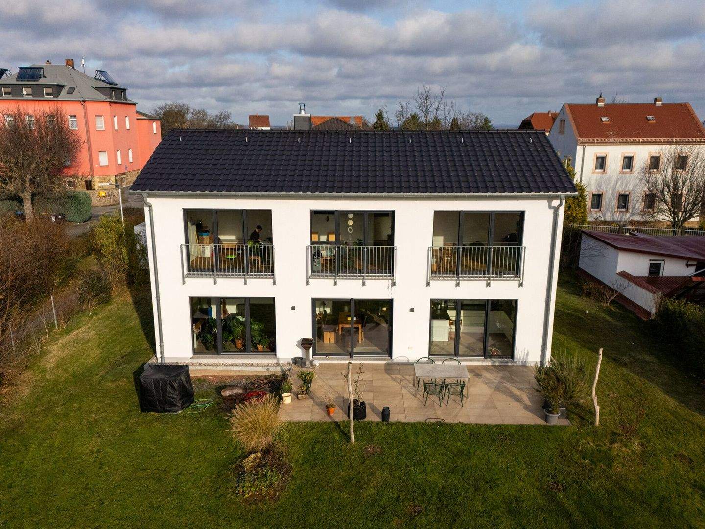 Exklusives Einfamilienhaus mit großzügigem Garten und Premium-Ausstattung (EEK A+) in erstklassiger Lage von Radebeul! – Radebeul – Vorschaubild 6