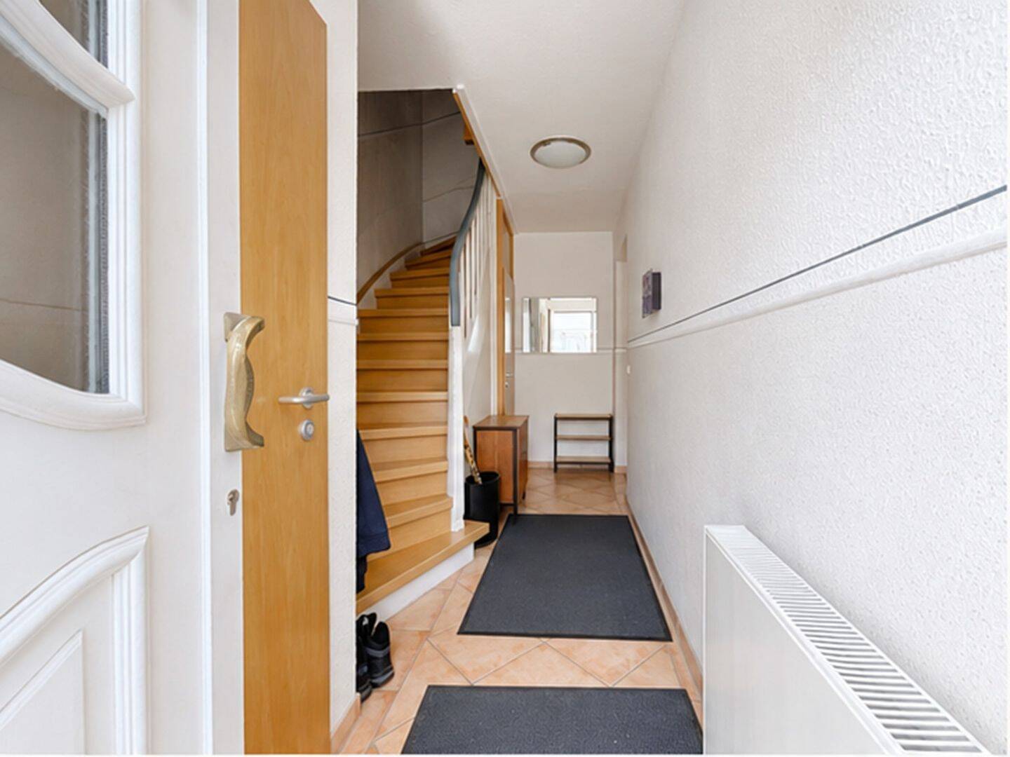VIEL PLATZ FÜR DIE FAMILIE: REIHENMITTELHAUS MIT GARTEN, VOLLKELLER UND STELLPLATZ! – Gelsenkirchen – Vorschaubild 2