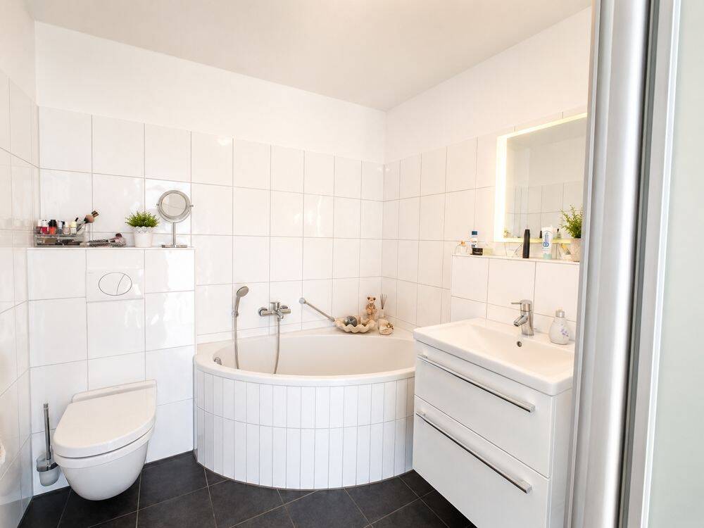 Wohntraum in Wuppertal-Katernberg - Moderne 4-Zimmer-Wohnung mit Aufzug – Wuppertal – Vorschaubild 8