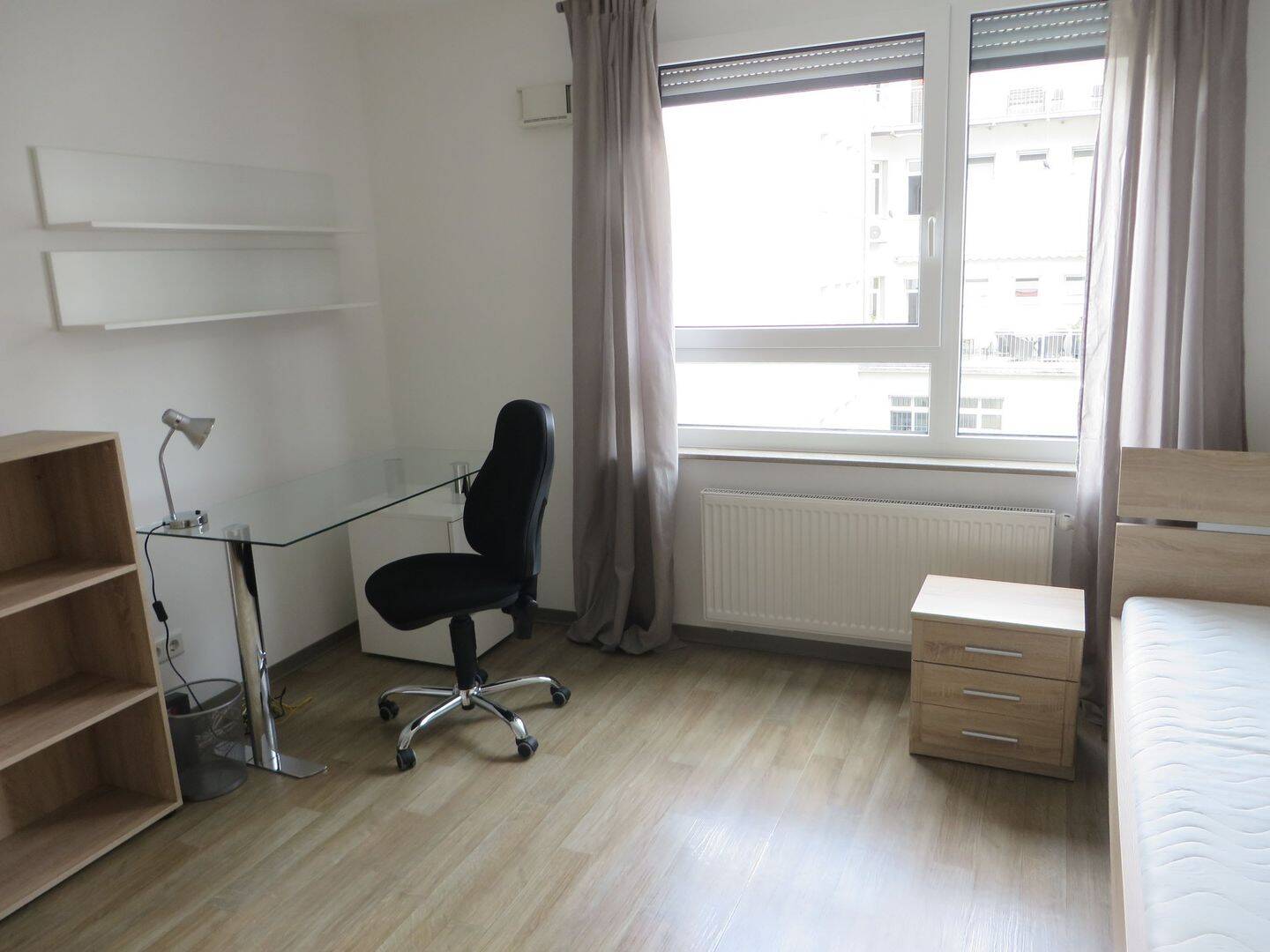 Möbliertes Studentenapartment mit Einbauküche – Nürnberg – Vorschaubild 3