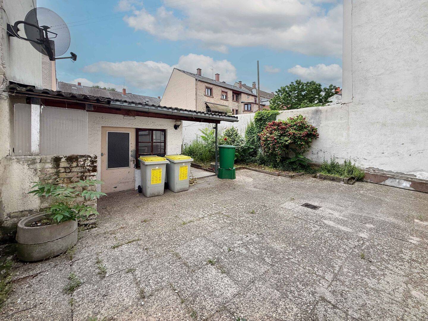 Dreifamilienhaus in Mannheim-Neckarstadt mit 2 freien Wohnungen und gemütlichem Innenhof – Mannheim – Vorschaubild 4