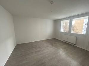 Ansprechende, großzügige 3-Zimmer-Wohnung mit Wand und Bodenbelag – 44357 Dortmund – Vorschaubild 4