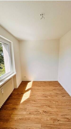 Helle 3,5-Zimmerwohnung mit Balkon und Gäste-WC in Dortmund! – 44319 Dortmund – Vorschaubild 5