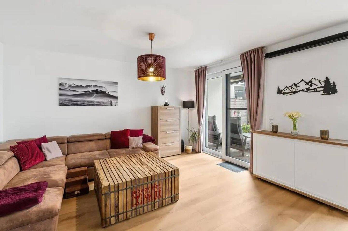 Neuwertiges KfW-55-Haus Baujahr 2023, 242 m² Nutzfläche, Energiekl. B, unter 370 € Nebenkosten – Boos – Vorschaubild 2
