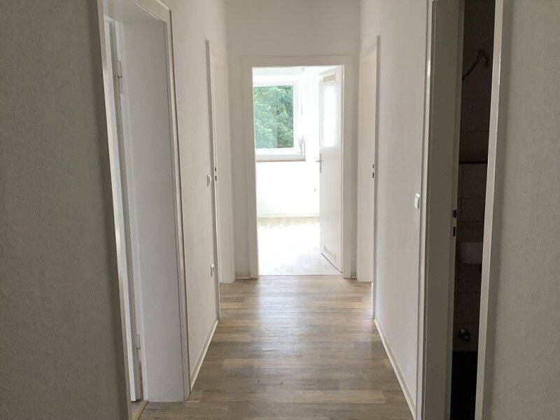 Großzügig geschnittene 3 Zimmer-Wohnung in Schildesche mit Balkon zu vermieten – Bielefeld – Vorschaubild 6
