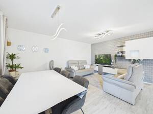 Lichtdurchflutete 3-Zimmer-Wohnung mit Loggia & Tiefgarage in Offenburg! – 77652 Offenburg – Vorschaubild 3