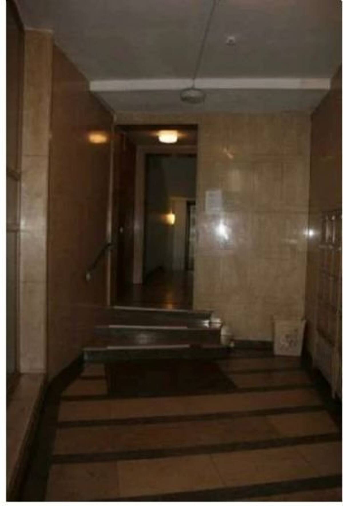 Gepflegtes 1-Raum-Apartment mit Pantryküche in Düsseldorf Düsseltal (Zoo) – 40239 Düsseldorf – Bild 1 von 9
