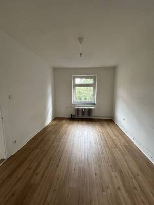 Helle Altbauwohnung mit Balkon in zentraler Dortmunder Lage! – 44139 Dortmund – Vorschaubild 4