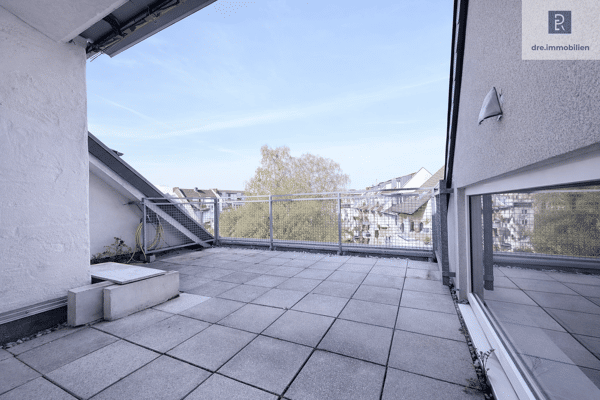 Dachgeschosswohnung in 50678 Köln mit 131 m² kaufen