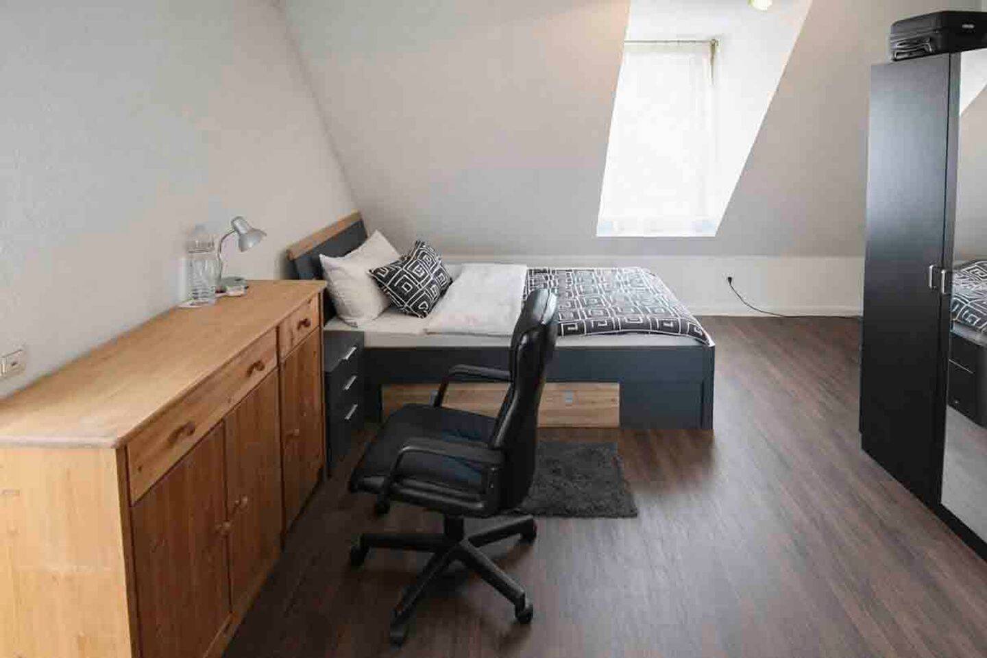 Attraktive Maisonette-Wohnung mit Aufzug und zwei Dachterrassen in Obertürkheim – Stuttgart – Vorschaubild 7