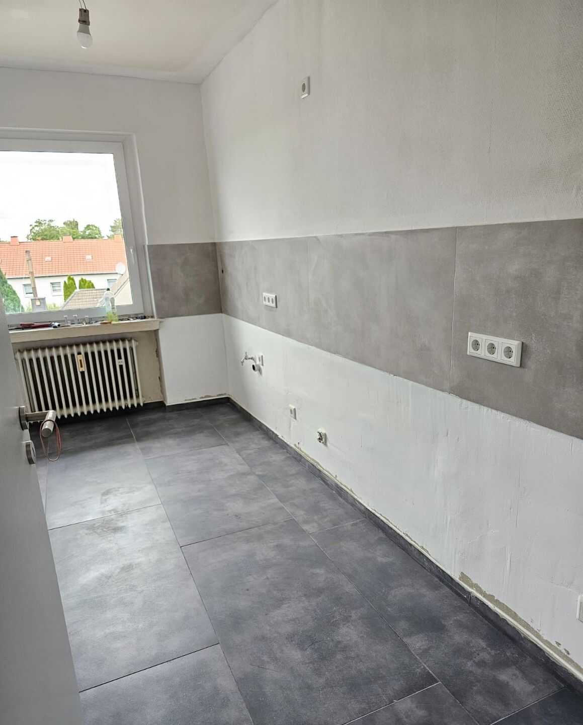 Erstbezug nach Sanierung: 3 Zi-Sonnenwohnung mit Balkon, ruhig und doch zentral gelegen