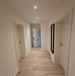 Erstbezug nach Sanierung | Stilvolle 3-Zimmer-Endetagenwohnung mit Loggia in Hamburg-Sasel – 22395 Hamburg – Vorschaubild 6