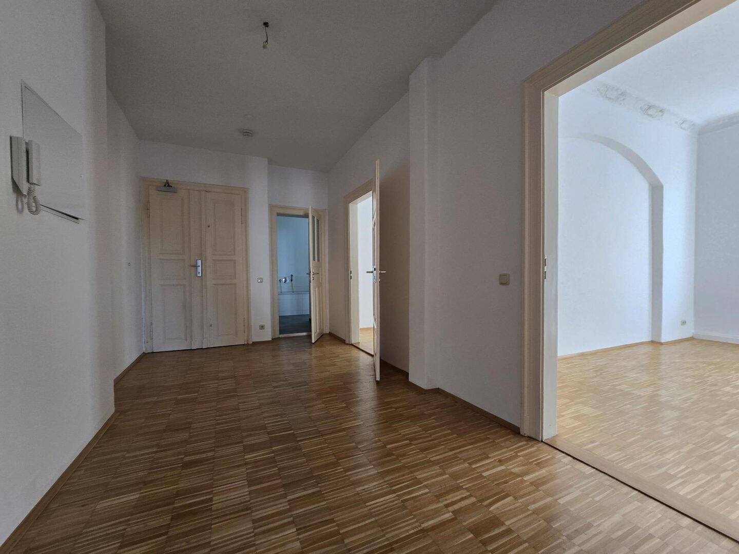 großzügige 3-Zimmerwohnung in ruhiger, sonniger Ost/Süd/West-Lage von Dresden-Plauen zu verkaufen! – Dresden – Vorschaubild 7