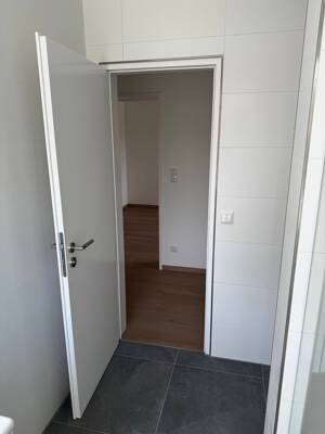 !!! Neuwertige, kernsanierte 3 Zimmereigentumswohnung in Sieglitzhof/ruhige Waldlage!!! – 91054 Erlangen – Vorschaubild 8