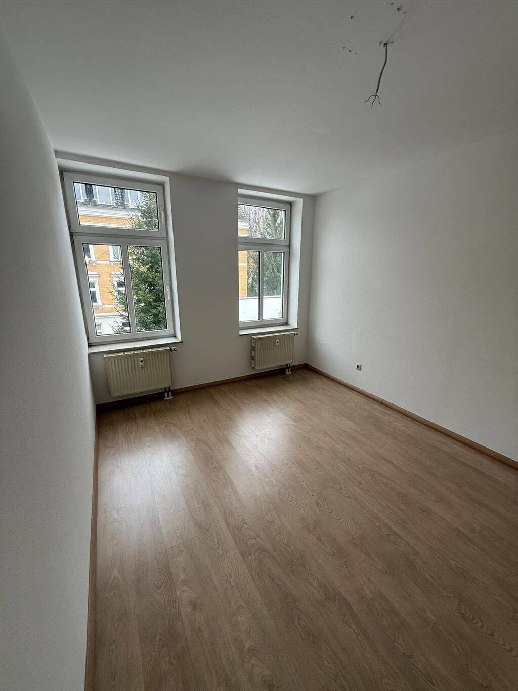 Gemütliche 2-Zimmer mit Laminat, Wanne und Dusche in ruhiger Lage – Chemnitz – Vorschaubild 7