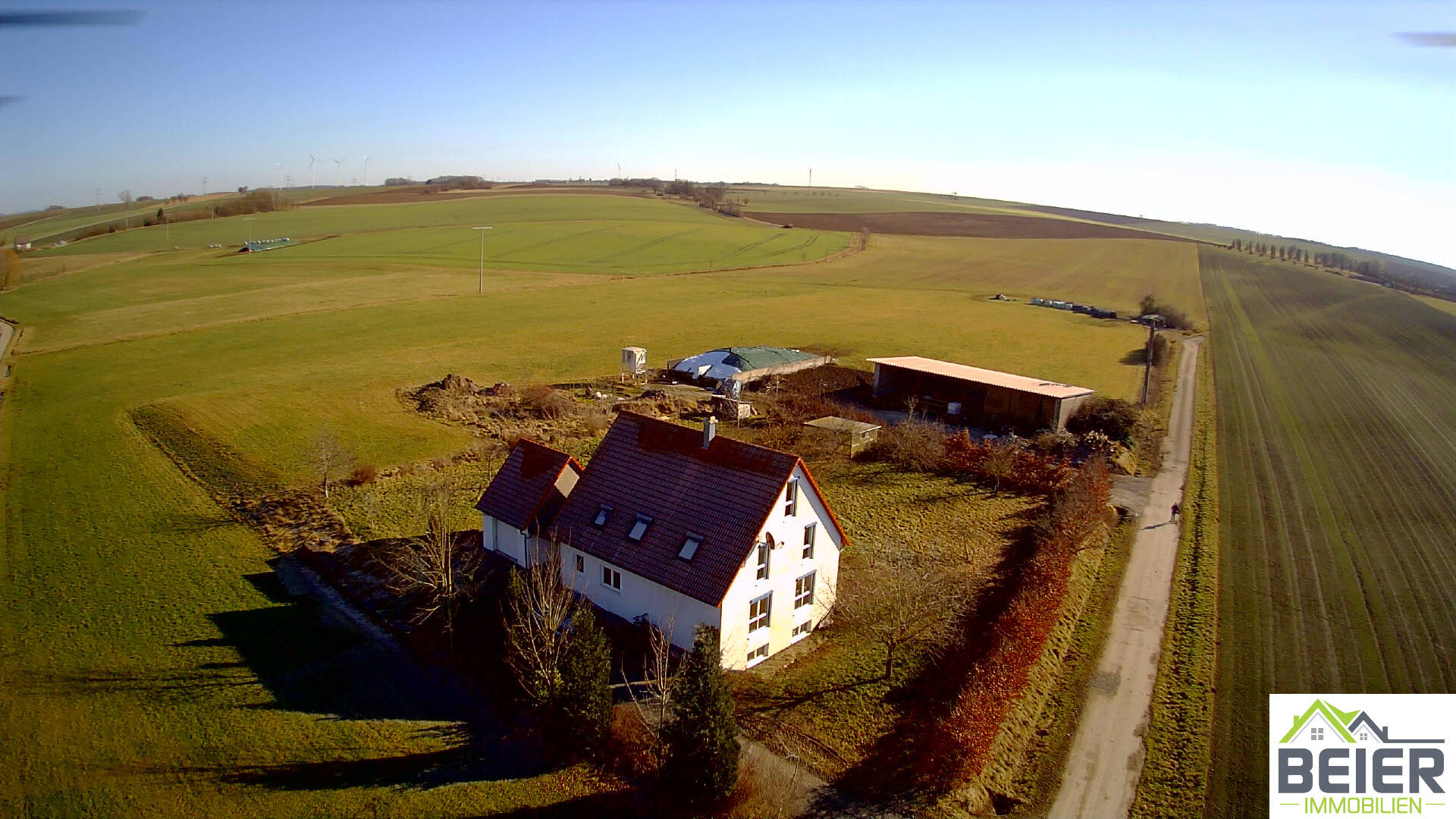 Einfamilienhaus in einzigartiger Naturlage mit Offenstall - Ideal für Pferdehalter – Simmershofen – Bild 1 von 9