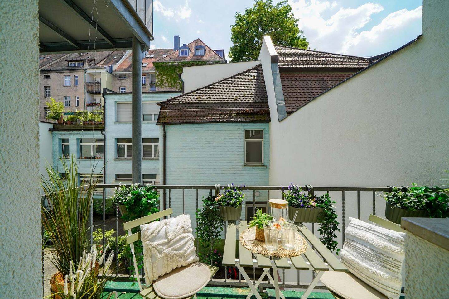 Großzügig statt gewöhnlich: Altbauwohnung in der Nordstadt – Nürnberg – Vorschaubild 3