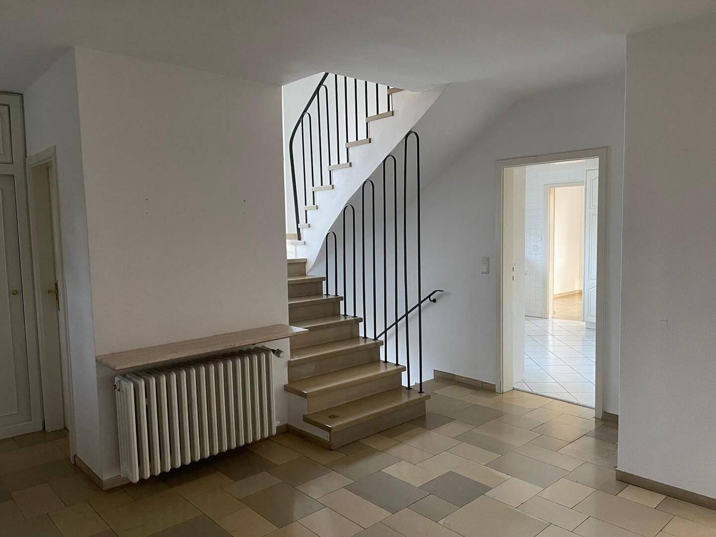 VON PRIVAT Großes Familienhaus, ruhige Lage Wachtberg-Pech, 1.142 qm Grundstück und flexiblem Anbau – Wachtberg – Vorschaubild 9