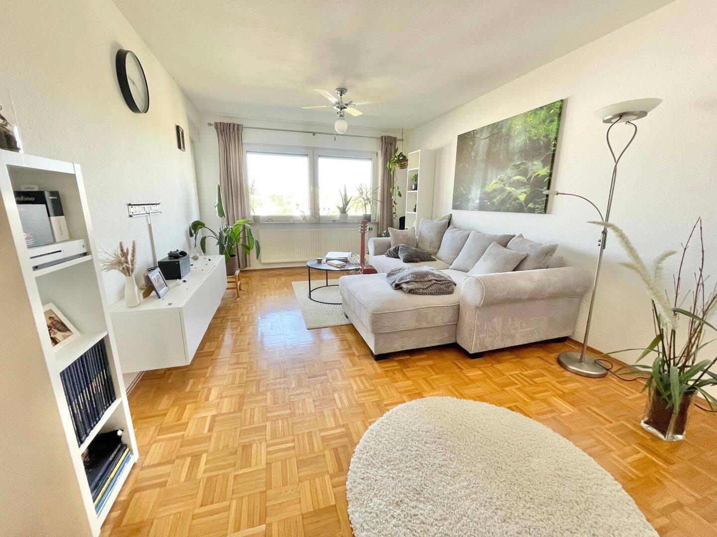 Gut geschnittene 2,5-Zimmer-Wohnung mit Balkon, TG-Stellplatz in zentraler Lage von Lindleinsmühle – Würzburg – Vorschaubild 2
