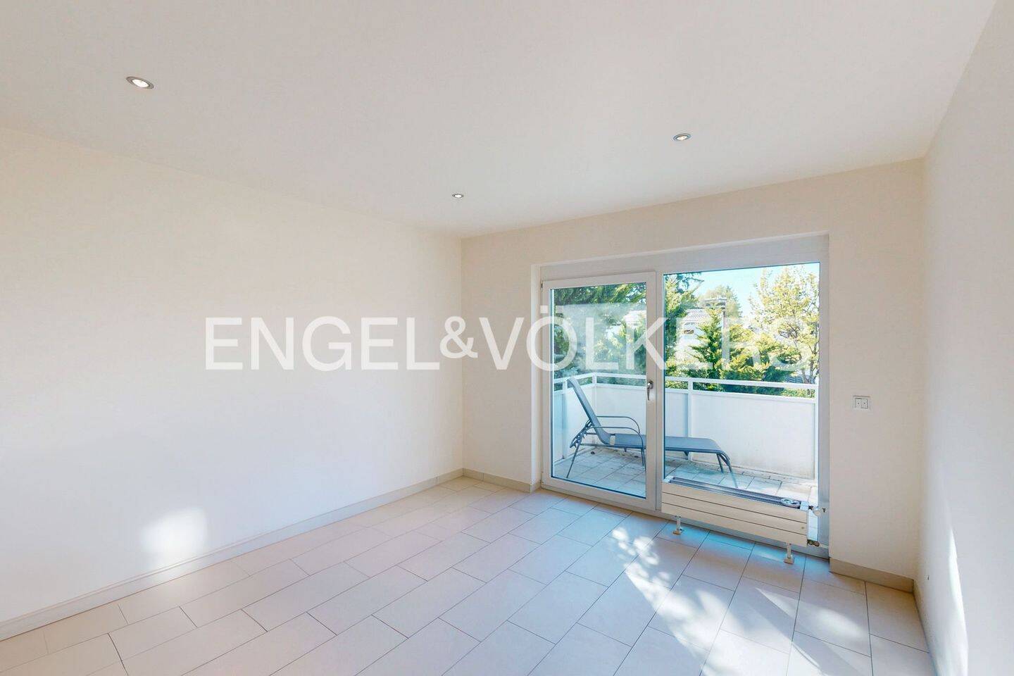 Stilvolle 3-Zimmer-Wohnung mit durchdachtem Grundriss und Balkon – Wiesbaden – Vorschaubild 9