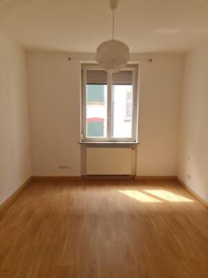 Gepflegtes 6-FH in ruhiger Lage, Nähe Zentrum Stuttgart-Bad Cannstatt - Rendite ca. 4 % netto – 70372 Stuttgart – Vorschaubild 3