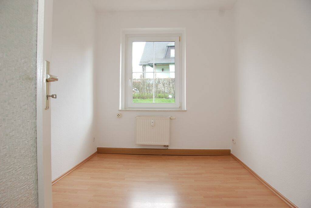Ruhig gelegenes Familienwohnung mit Einbauküche – Chemnitz – Vorschaubild 3