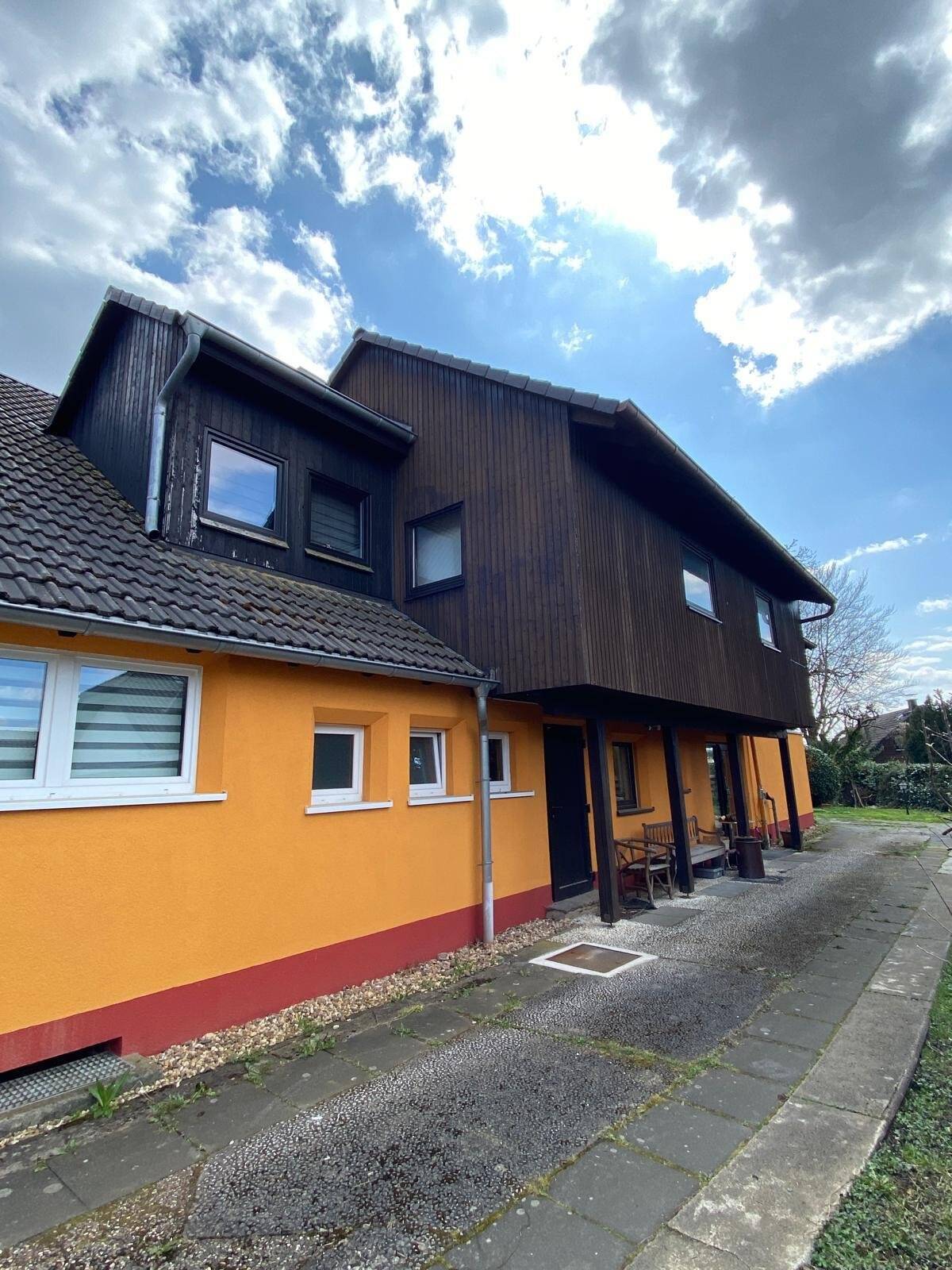 Großes Haus mit 3 Wohnungen und viel Platz zur Eigennutzung - mit großem Garten – Erftstadt – Vorschaubild 2