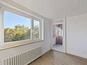 Wohnen mit Weitblick - helle 2-Zimmer-Wohnung mit Balkon – 23562 Lübeck – Vorschaubild 2