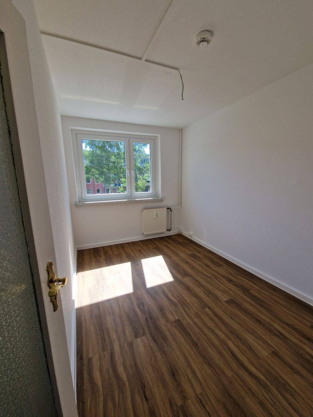 Renovierung abgeschlossen - zum wohlfühlen mit Sonnenbalkon! – Magdeburg – Vorschaubild 5