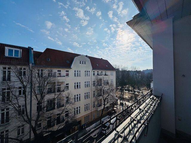 Freie, sonnige, schöne und ruhige Altbauwohnung nahe Tempelhofer Feld ohne Provision – Berlin – Vorschaubild 3