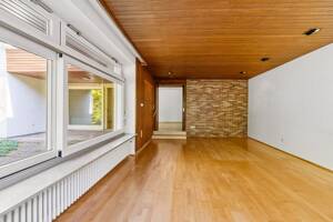 Exklusives Refugium: großzügiger Splitlevel-Bungalow mit Potenzial zur Neugestaltung – 81735 München – Vorschaubild 9