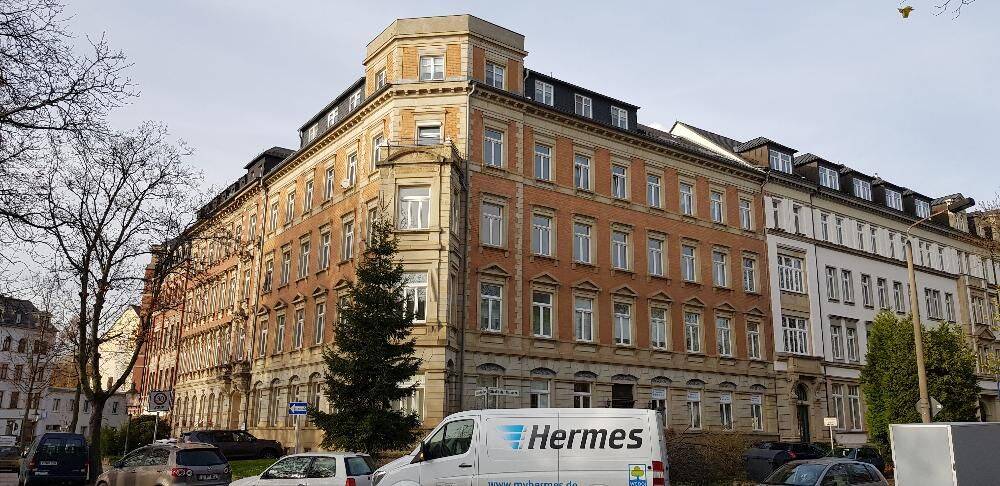 Geräumige 3-Zimmer-Wohnung / Büro mit großem Tageslichtbad