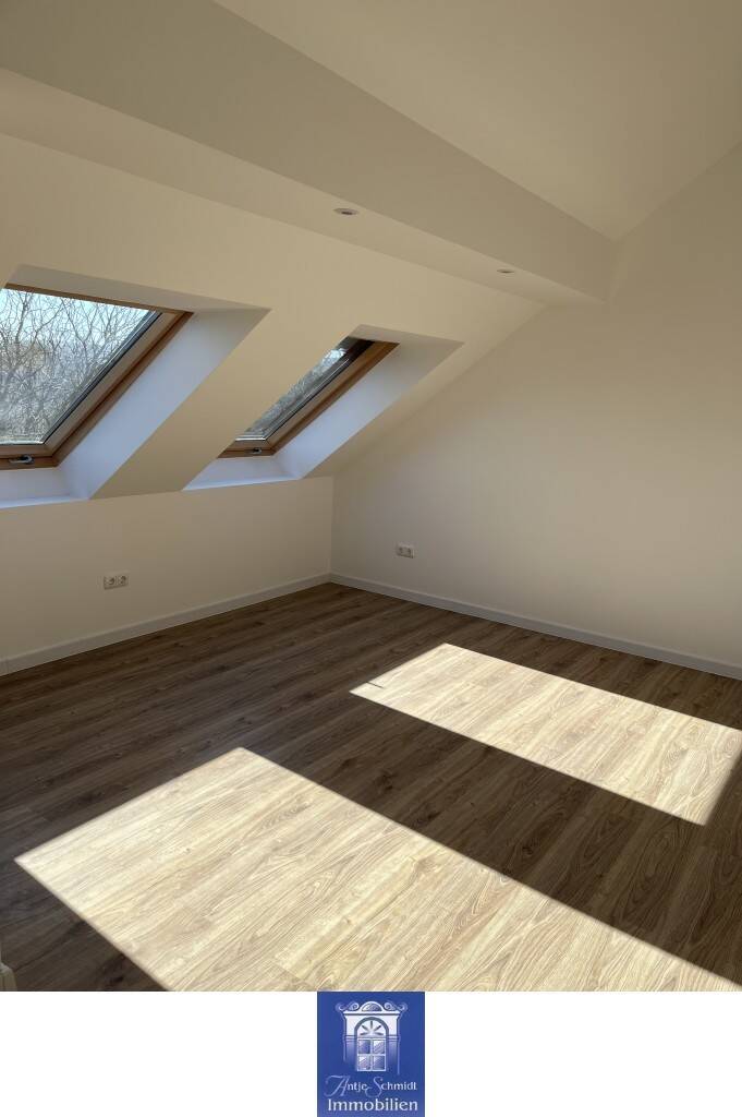 Exklusiv Wohnen! Grandiose Aussicht, Fußbodenheizung, Gäste-WC! – Dresden – Vorschaubild 7