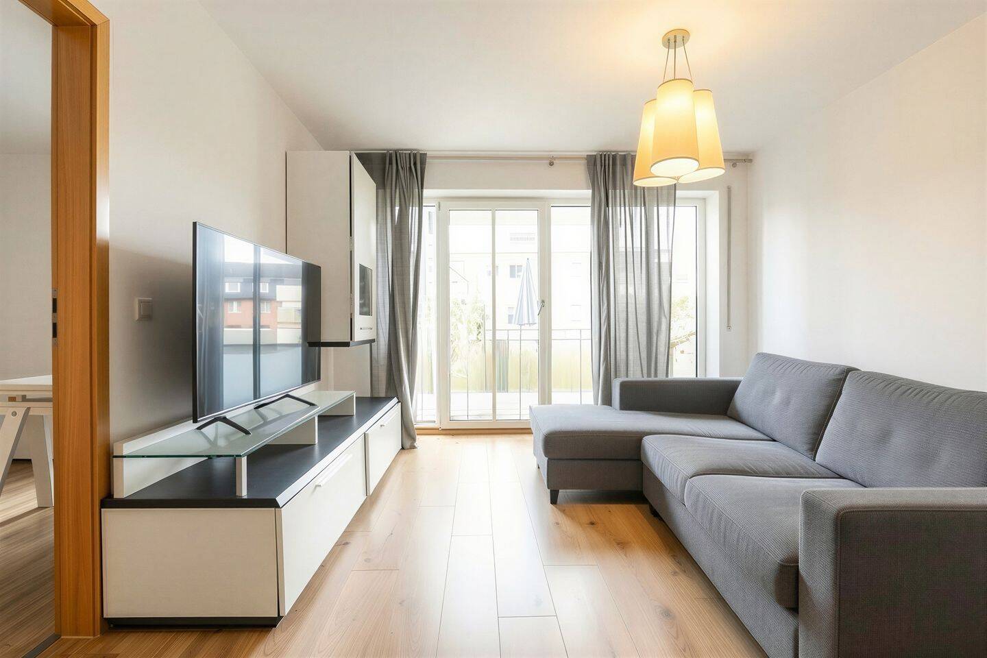 +++ An der Weißen Elster! Modernisierte 2-Zimmer-Wohung mit TG-Stellplatz und großem Balkon! +++ – Leipzig – Vorschaubild 8