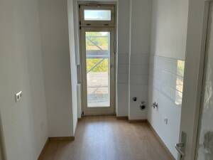 ?Schöne 3-Zimmer-Wohnung mit Tageslichtbad und Balkon in Hanau zu vermieten – 63450 Hanau – Vorschaubild 3
