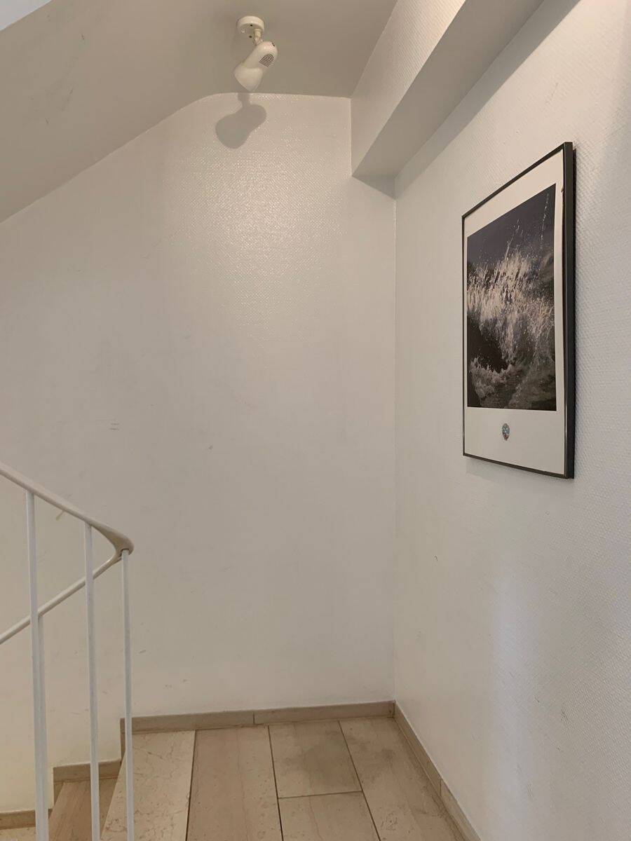 KÖLN INNENSTADT Nähe Neumarkt, helle geräumige 3 Zi. Wohnung, 111 m² Wfl. im 1. OG, gr. Westterrasse – Köln – Vorschaubild 8