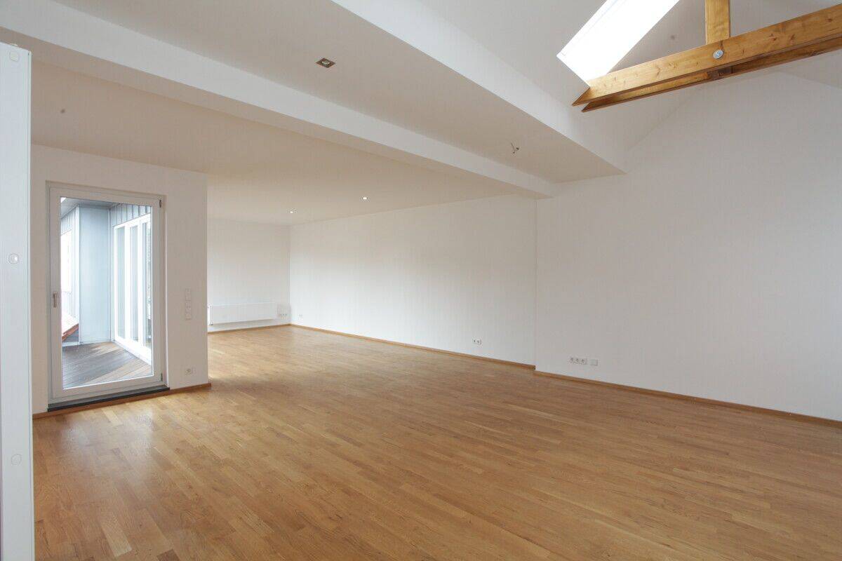 Stilvoll modernisierte Dachgeschosswohnung in zentraler Lage von Braunschweig – Braunschweig – Vorschaubild 3