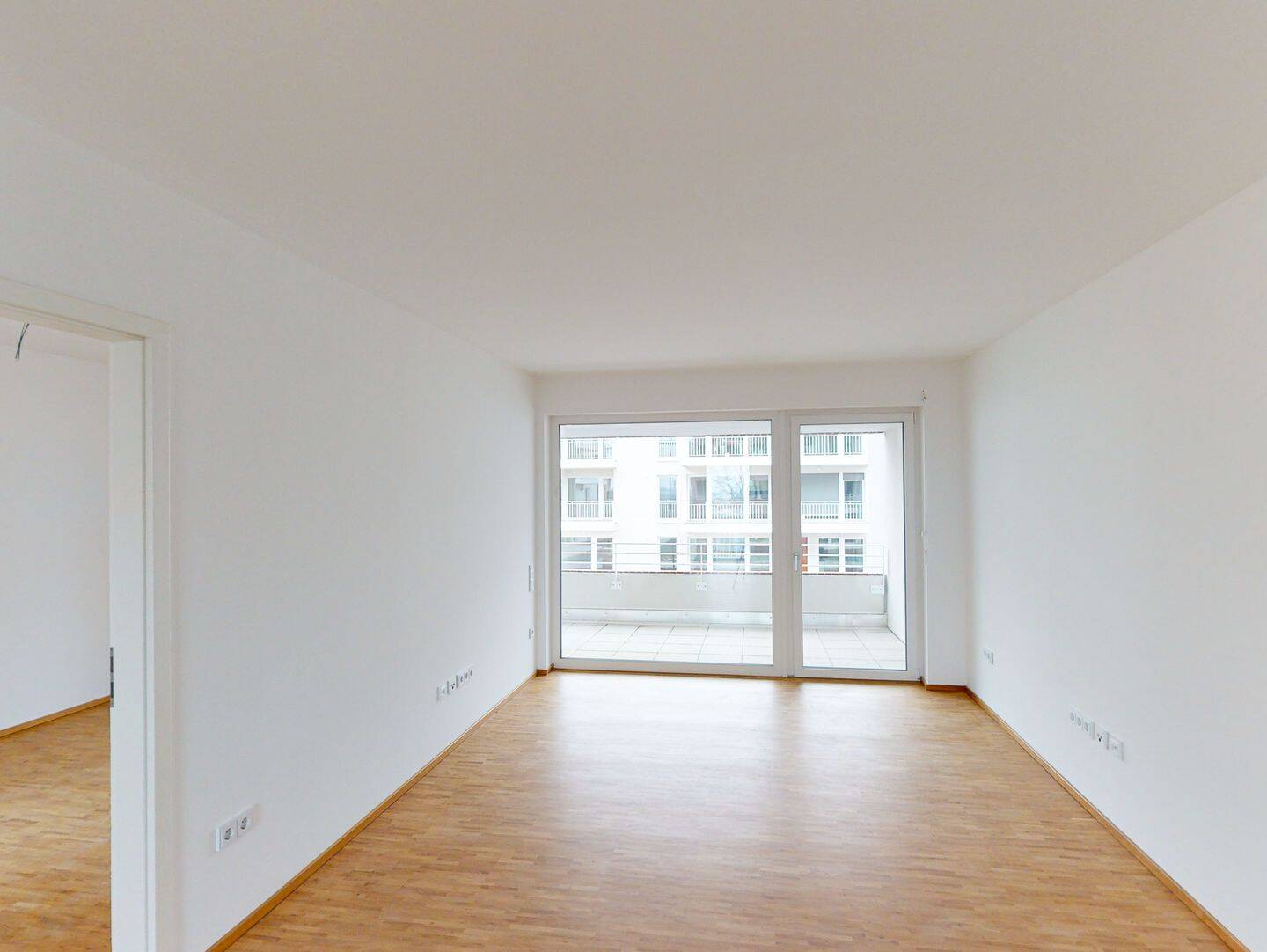 Großzügige, barrierefreie 2-Zimmer-Wohnung mit Tageslichtbad und Einbauküche – Hannover – Vorschaubild 2