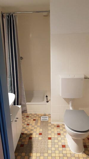 Prov.frei! 1-Zi Altstadt-Wohnung mit Dreisamblick an der Uni! – 79098 Freiburg im Breisgau – Vorschaubild 4