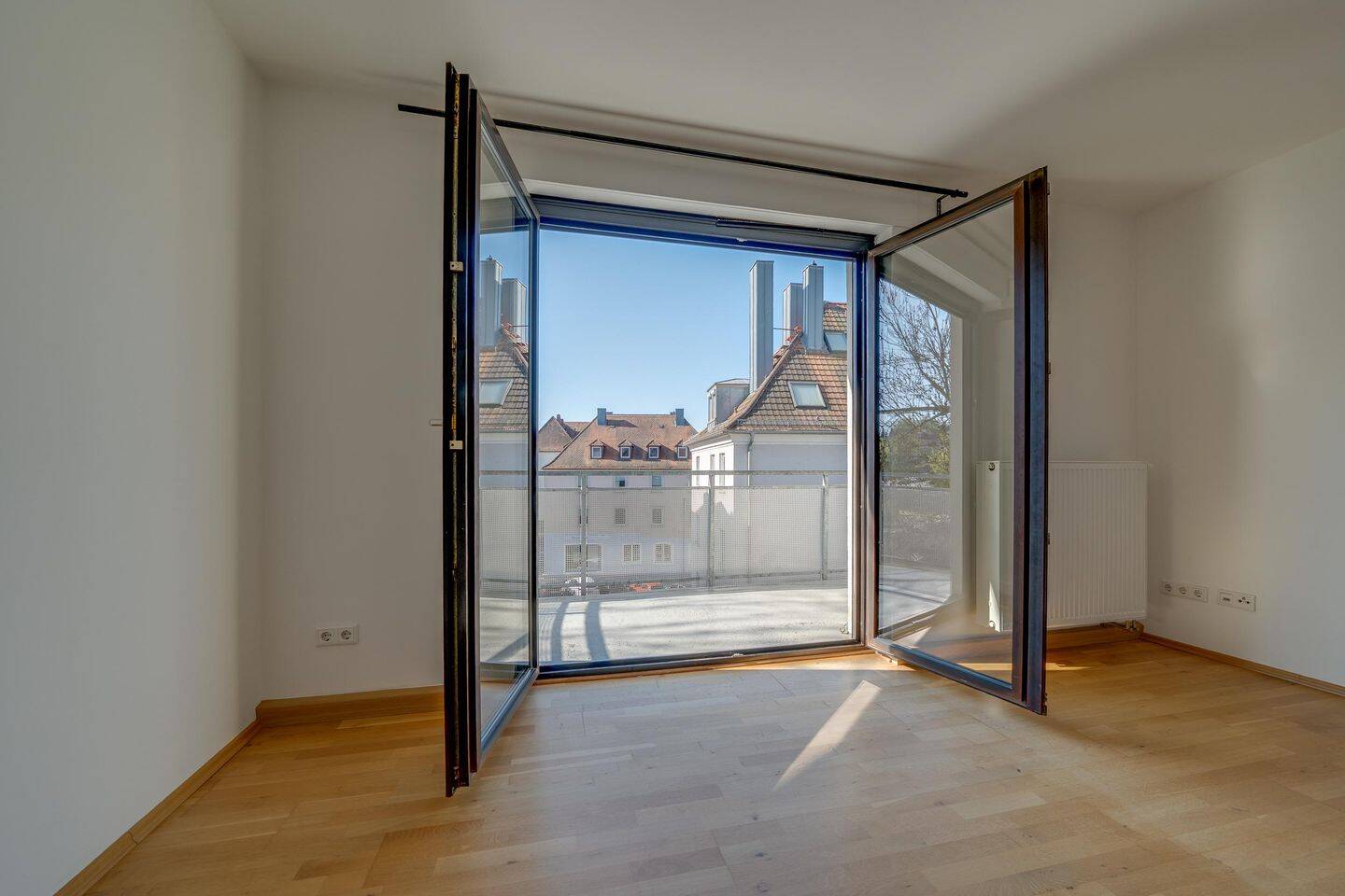 Bezugsfrei & frisch renoviert - helle 3-Zimmer-Wohnung mit Balkon und Einbauküche – Würzburg – Vorschaubild 7