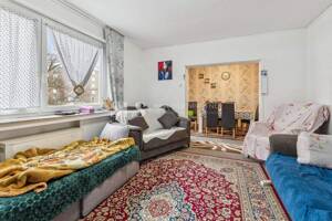 Vermietete Eigentumswohnung im 1. Obergeschoss mit Balkon, Aufzug und Tiefgaragenstellplatz – 45279 Essen – Vorschaubild 3