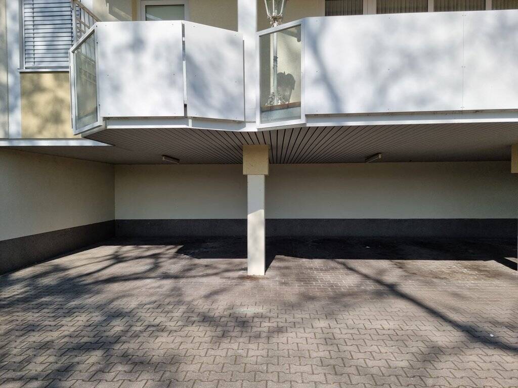 Großzügige 2 Zimmer Wohnung mit tollem Ausblick in Nürnberg zu verkaufen – Nürnberg – Vorschaubild 2