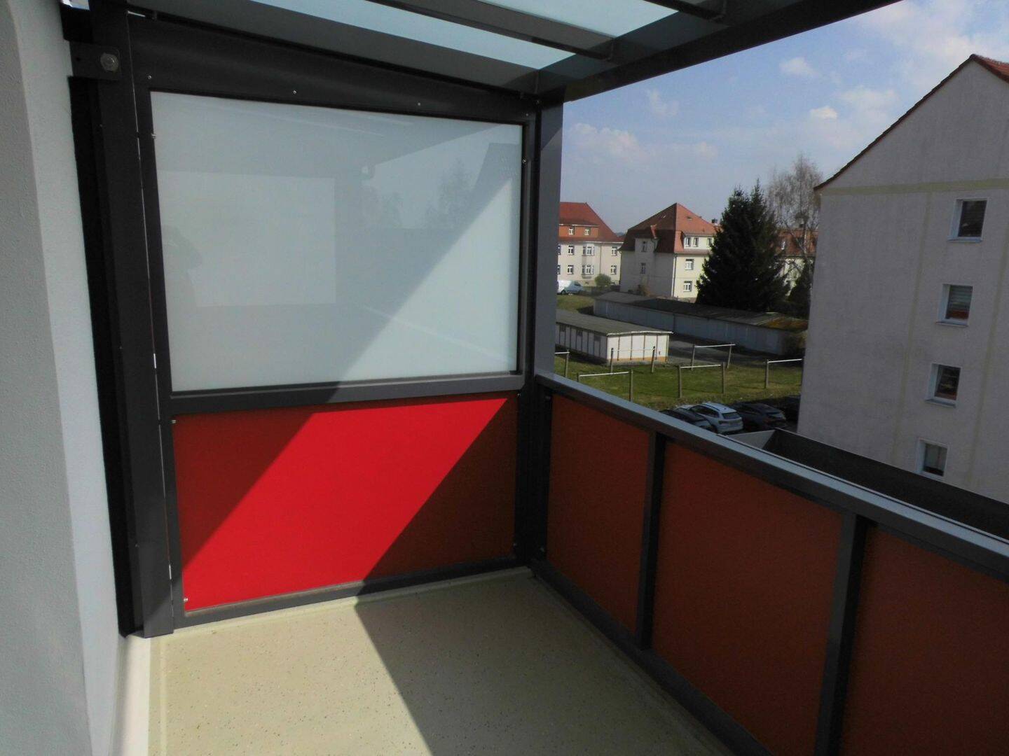 3-Zimmer-Eigentums-Wohnung mit neuem sonnigem Balkon in bevorzugter Lage von Reichenbach(Wasserturmgebiet) zu verkaufen! – Reichenbach – Vorschaubild 2