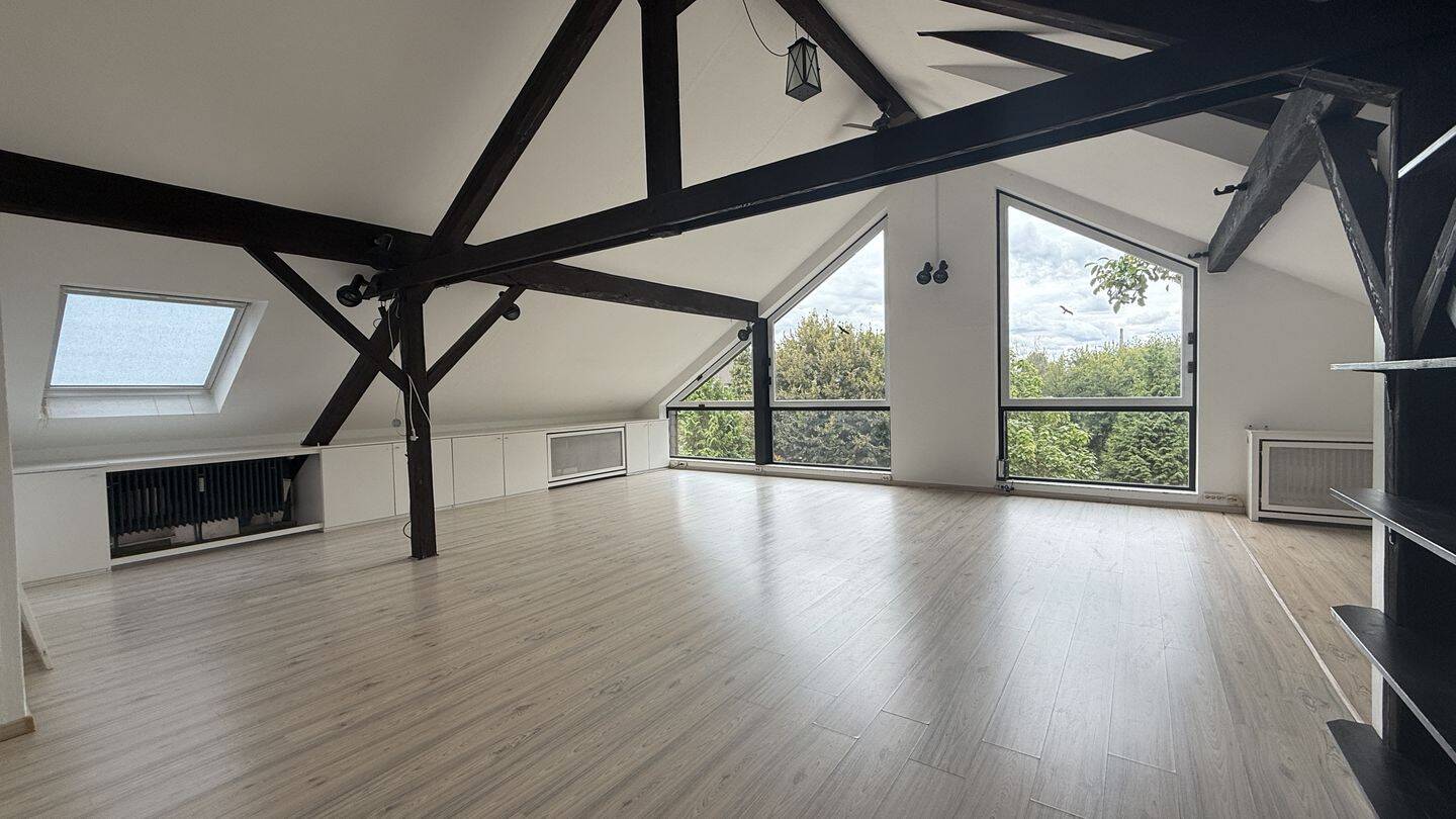 Großzügige Dachgeschosswohnung mit Dachterrasse in Solingen-Gräfrath – Solingen – Bild 1 von 9