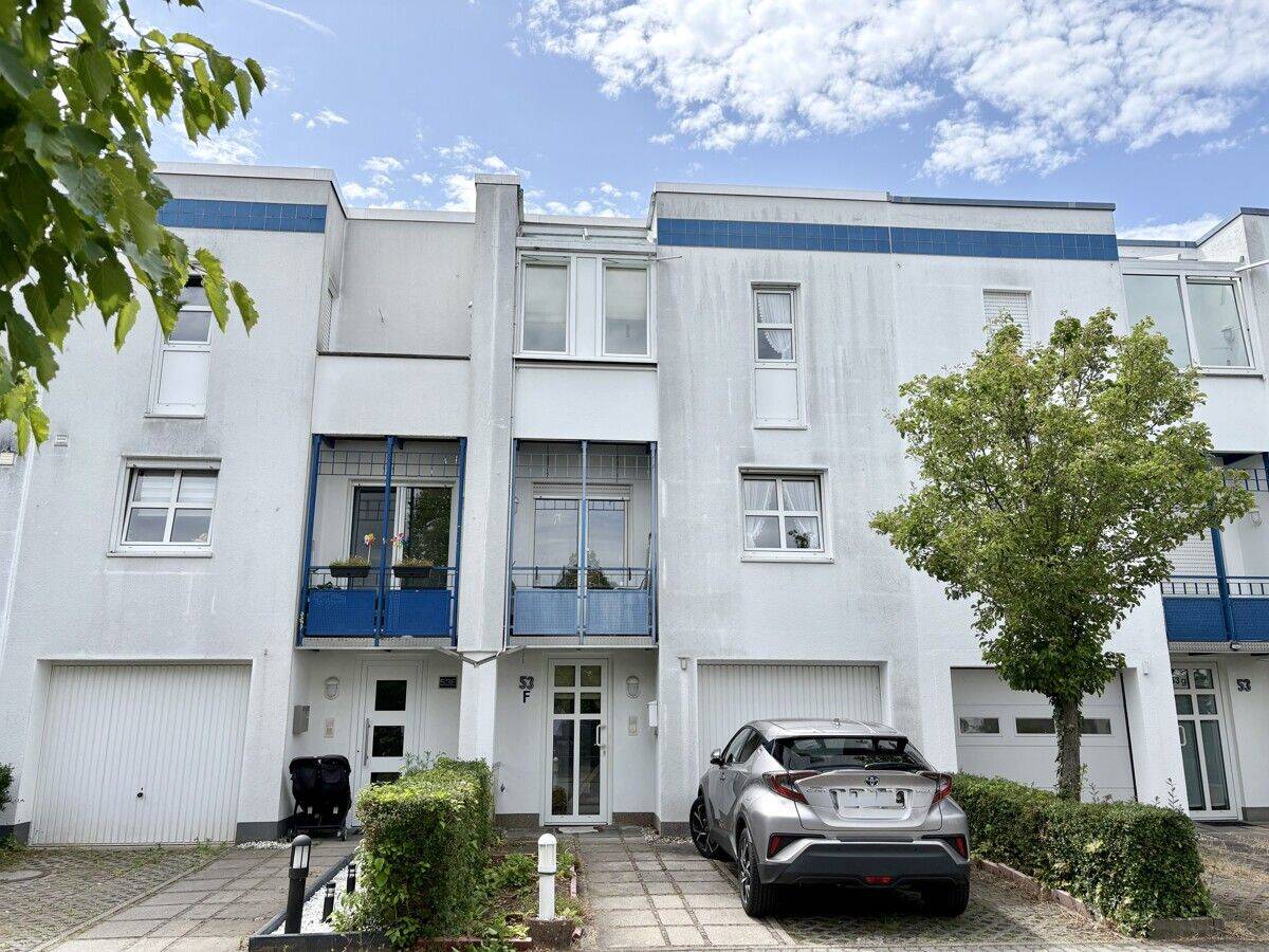"Gute Raumaufteilung" Reihenhaus mit Garage in Wiesbaden-Klarenthal