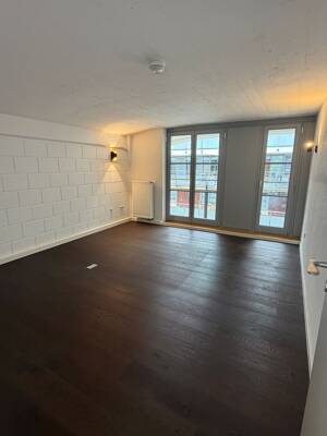 Galerie-Loft mit 5,50 m Raumhöhe und Bootsanleger, 4 Zimmer in den Buntgarnwerken Schleußig – 4229 Leipzig – Vorschaubild 9